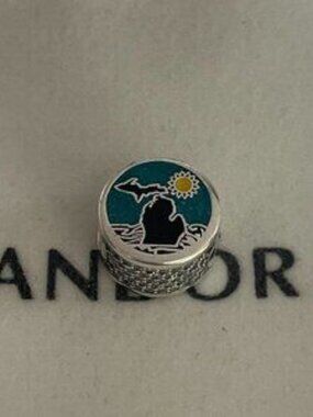 Pandora Michigan Map Charm Bead